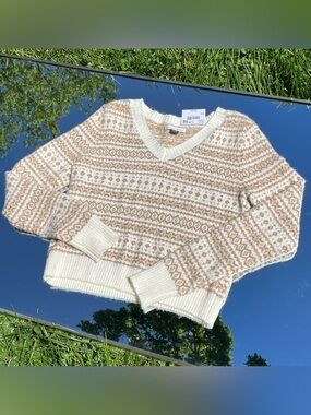 American Eagle Outfitters V-Neck Fair Isle Sweater - Cream & Tan